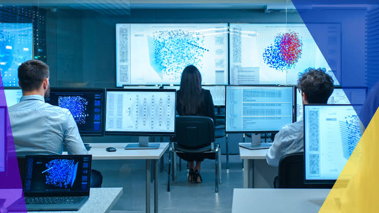 ทีมงานวิเคราะห์และพัฒนาโมเดล Machine Learning